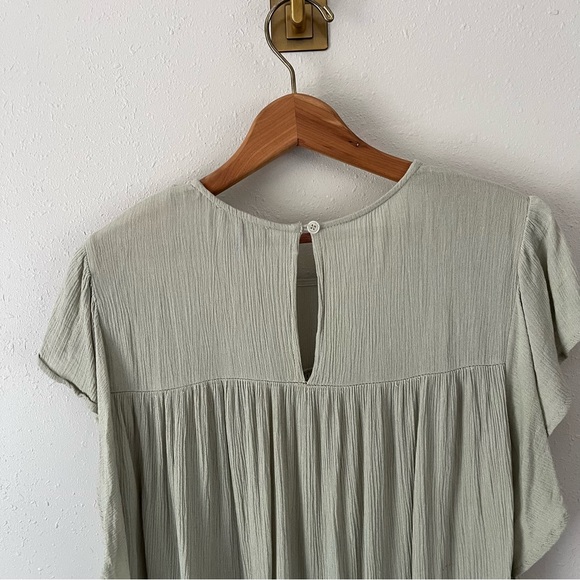 Neiman Marcus Sea Foam Green Flutter Flowy Sleeves Crinkle Blouse Size Small - Picture 8 of 9